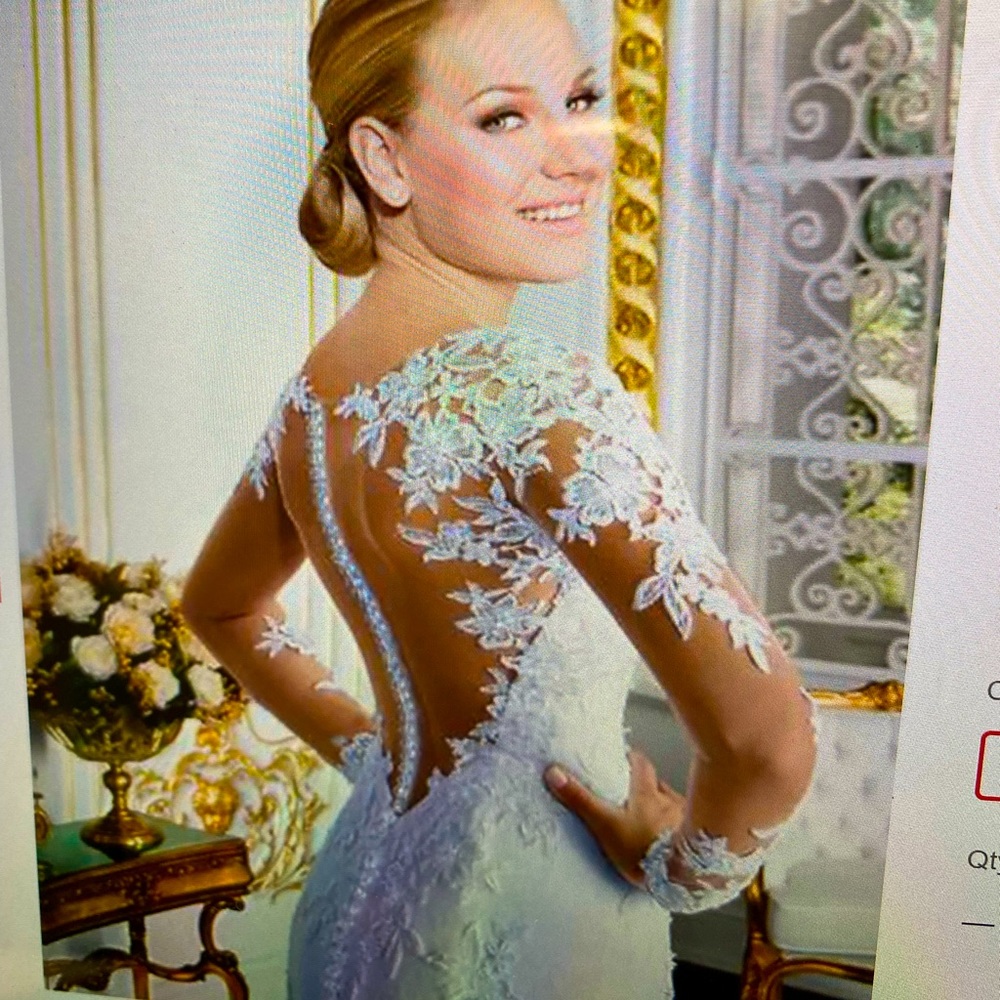 Wedding dress